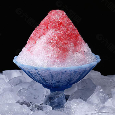Esmagamento de gelo com a máquina de gelo raspado hawaiana comercial LZ-168 a 8 kg/min
